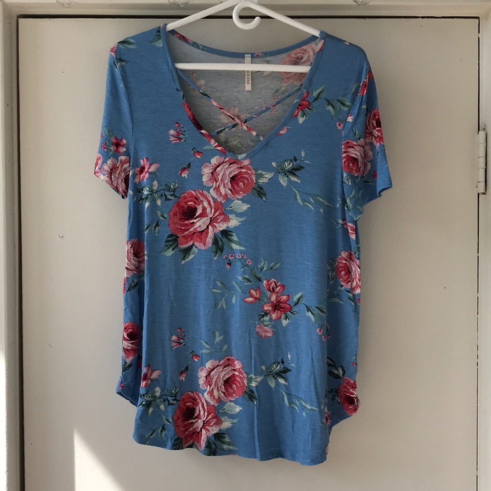 Blue and Pink Floral Top 🌸